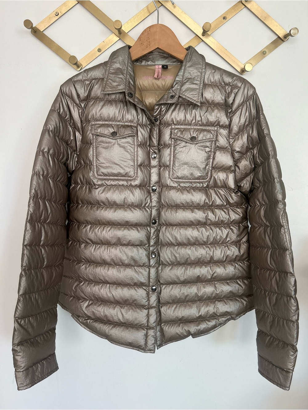 Cotes of London 🌟
Women's Metallic Quilted Puffer Jacket